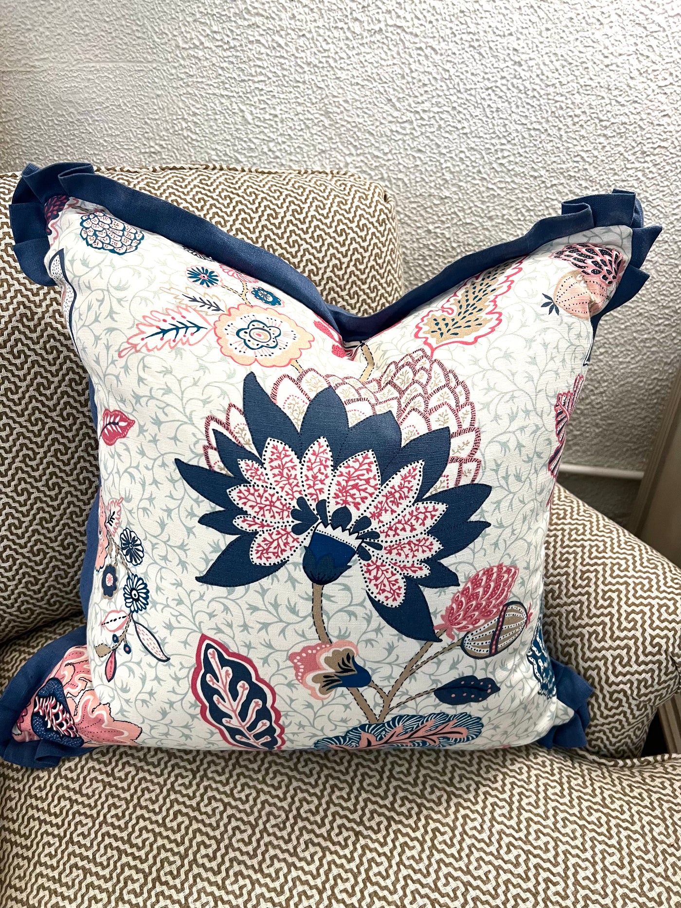 BL/Pink Jacobean Pillow w/Flange